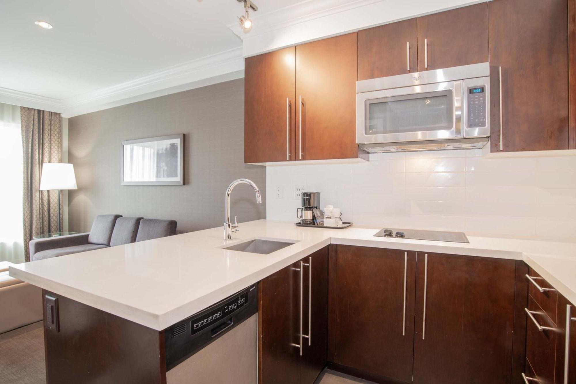 Sandman Hotel Abbotsford Airport Екстер'єр фото