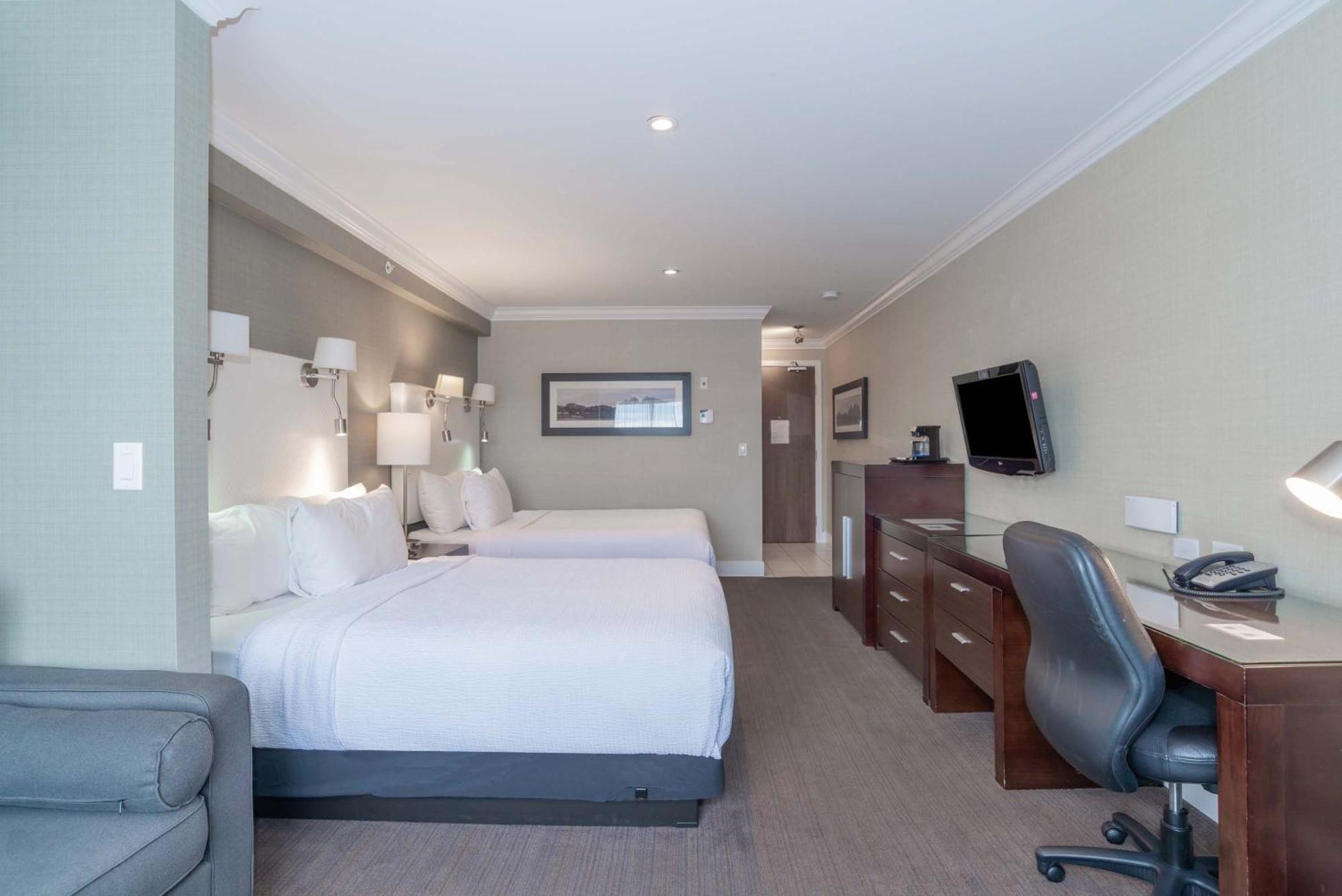 Sandman Hotel Abbotsford Airport Екстер'єр фото