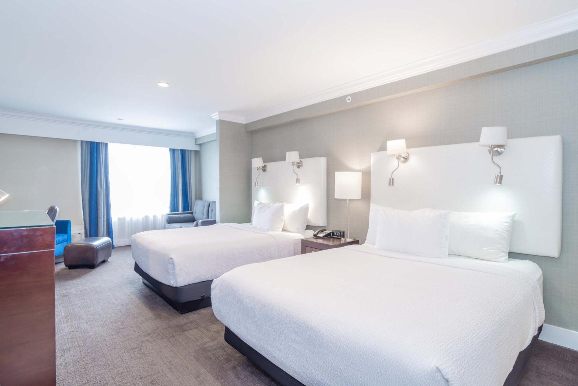 Sandman Hotel Abbotsford Airport Екстер'єр фото