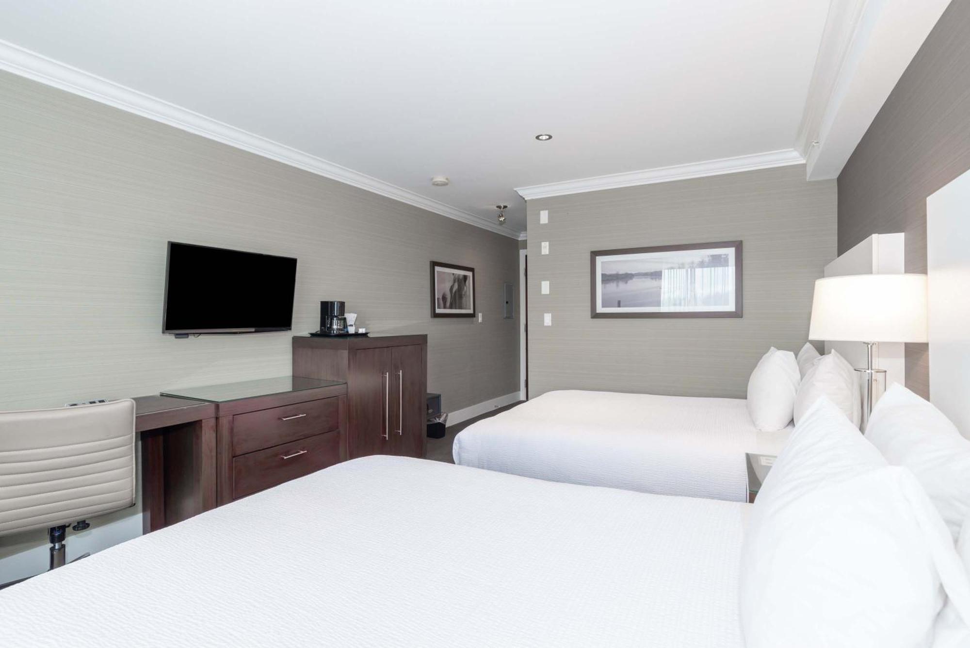 Sandman Hotel Abbotsford Airport Екстер'єр фото