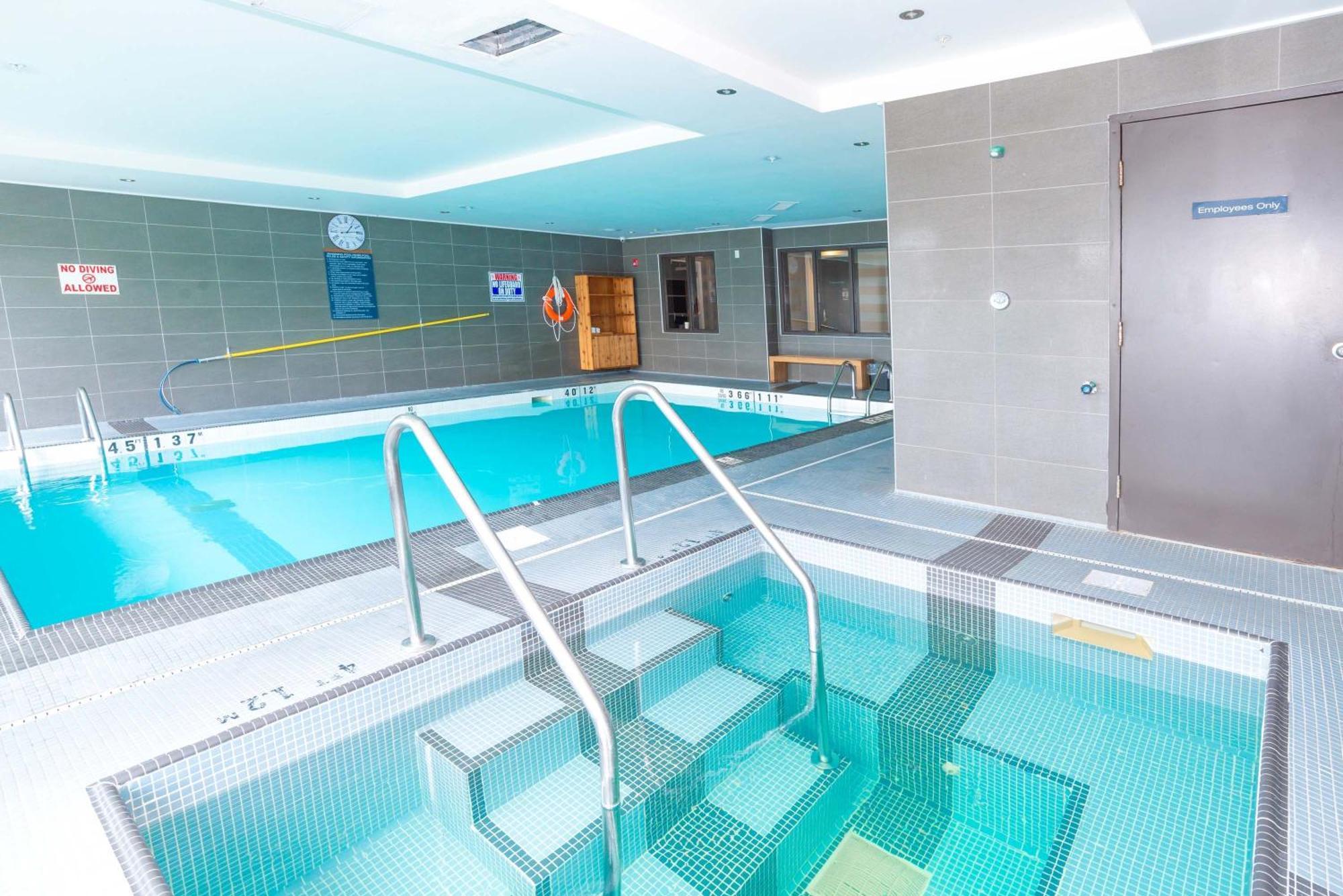 Sandman Hotel Abbotsford Airport Екстер'єр фото